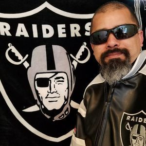 Meet your Posher, Marcos